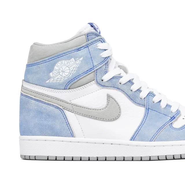 Air Jordan 1 Retro 'Hyper Royal'